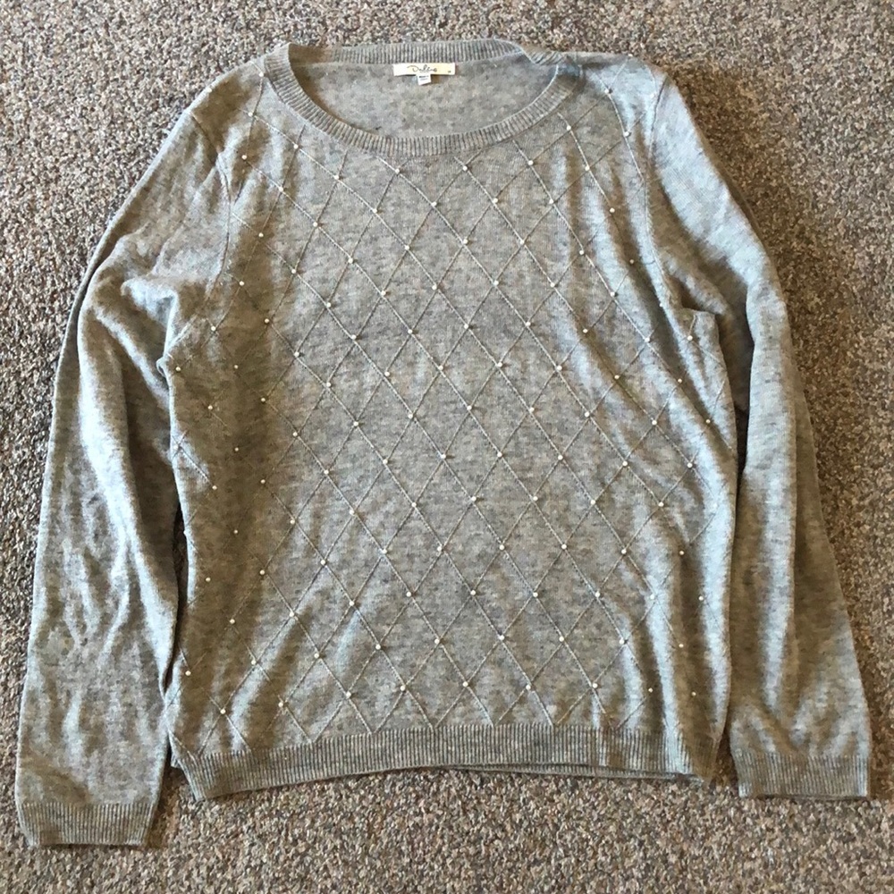 New** Darling sweater Medium